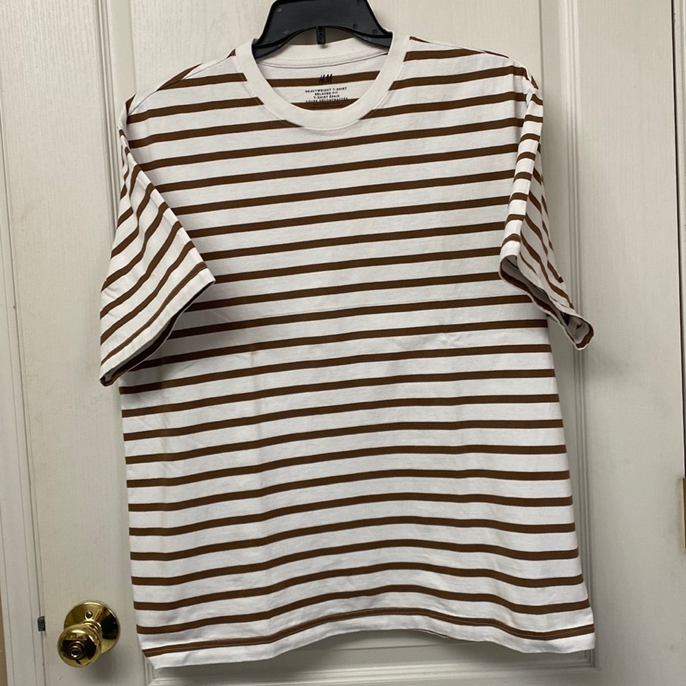 Pre-Owned H&M Stripes Tee Mens Size Large. Good Condition.